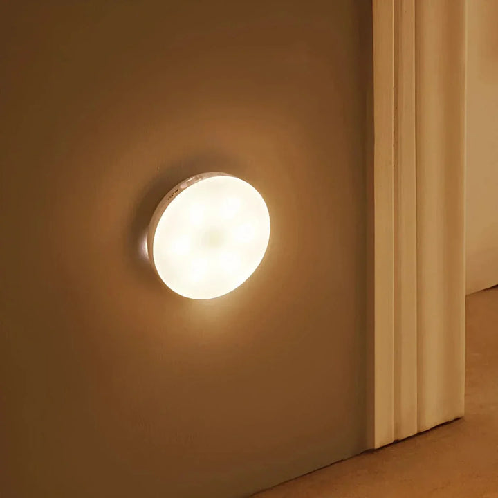 Skanto | Oppladbar bevegelsessensor LED-lampe | Energisparende, USB-oppladbar og ideell for ganger, trapper, garderober og skap