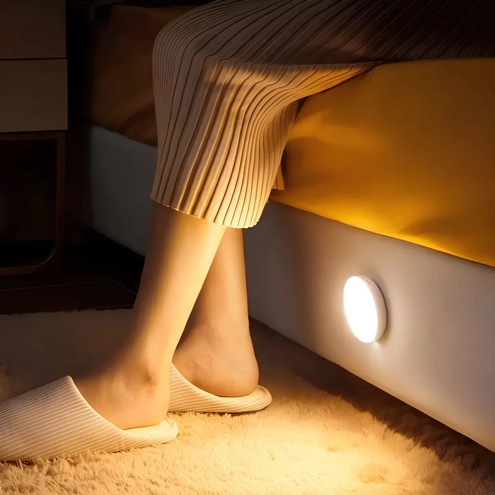 Skanto | Oppladbar bevegelsessensor LED-lampe | Energisparende, USB-oppladbar og ideell for ganger, trapper, garderober og skap