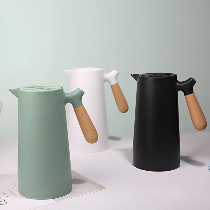 Skanto | VetroLux – Elegant dobbeltvegg glass karaffel med trehåndtak for varme og kalde drikker