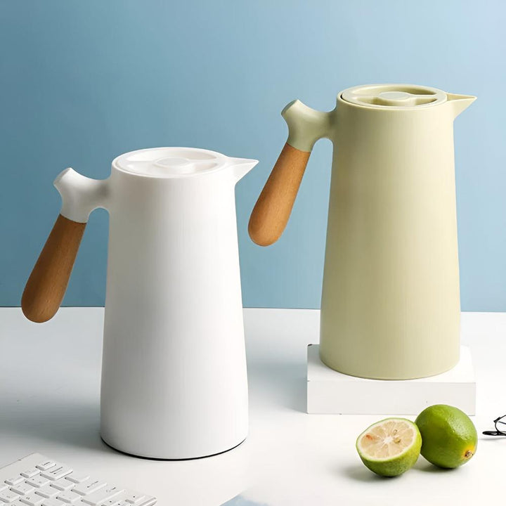 Skanto | VetroLux – Elegant dobbeltvegg glass karaffel med trehåndtak for varme og kalde drikker