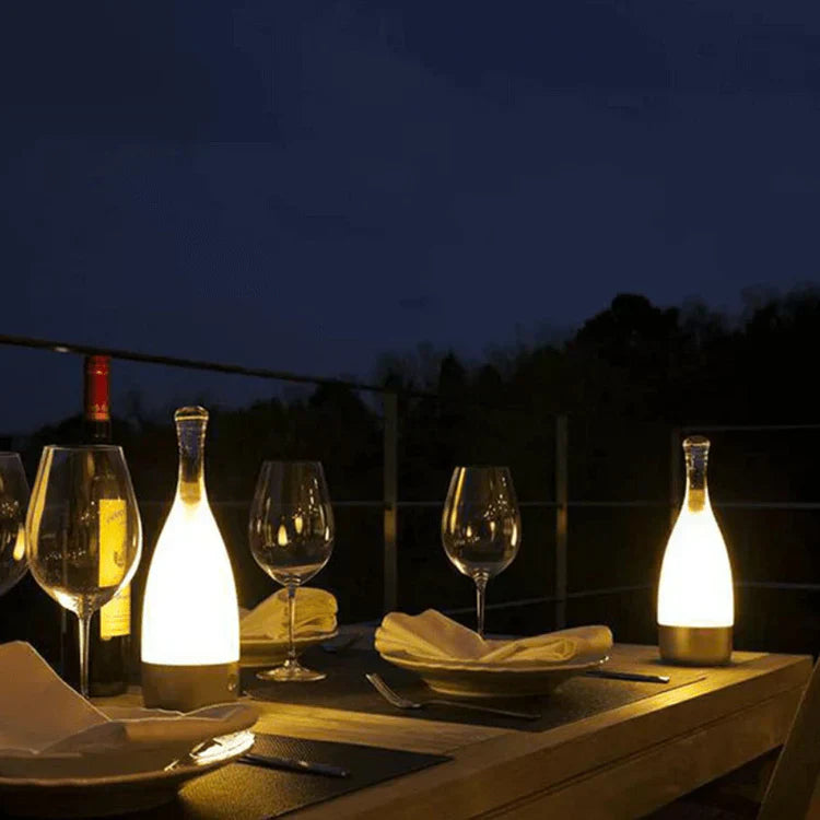 Skanto | CorkGlow - Vinflaske Bordlampe