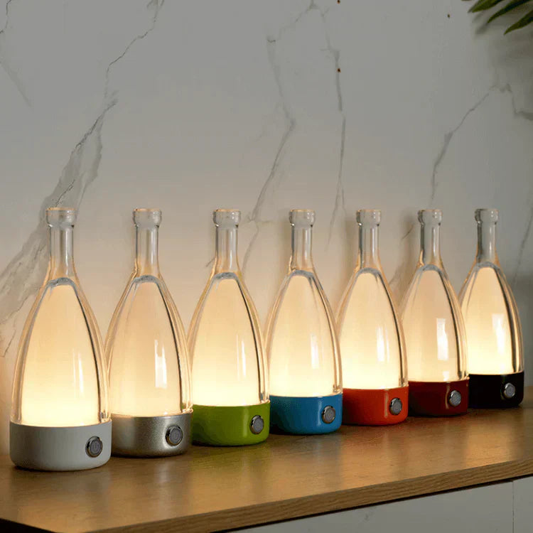 Skanto | CorkGlow - Vinflaske Bordlampe