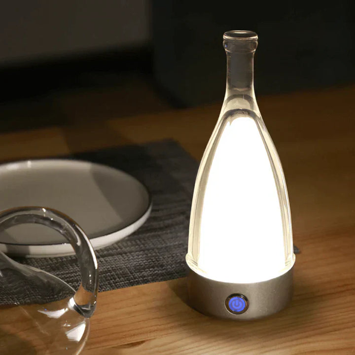 Skanto | CorkGlow - Vinflaske Bordlampe