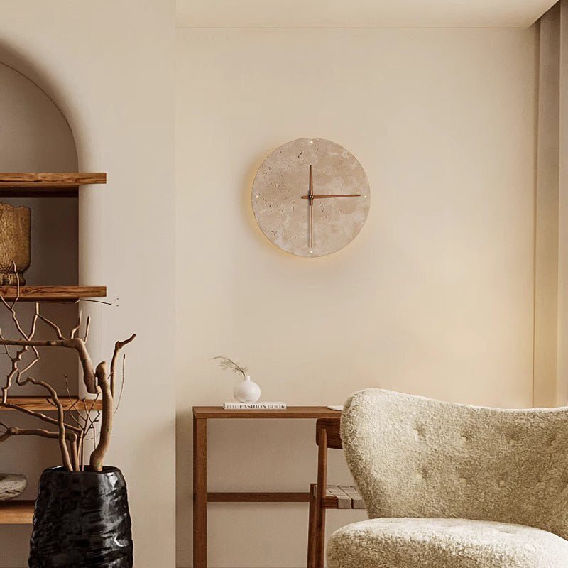 Skanto | Forny rommet ditt med Wabi-sabi veggklokken laget av travertin