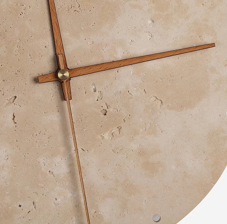 Skanto | Forny rommet ditt med Wabi-sabi veggklokken laget av travertin