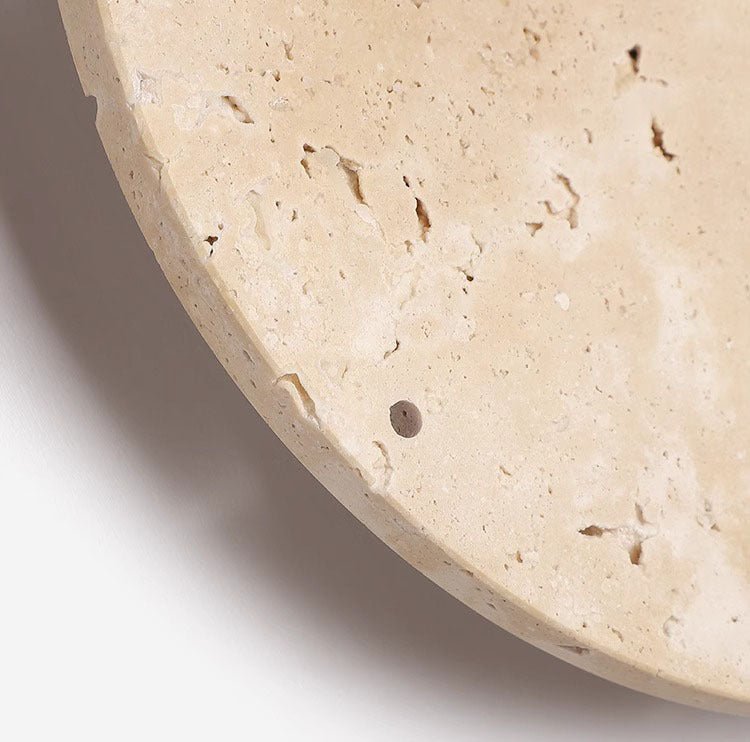 Skanto | Forny rommet ditt med Wabi-sabi veggklokken laget av travertin