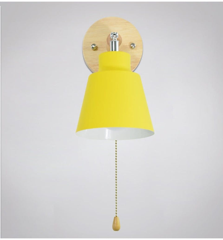 Skanto | Vegglampe med trekkbryter - TwistGlow