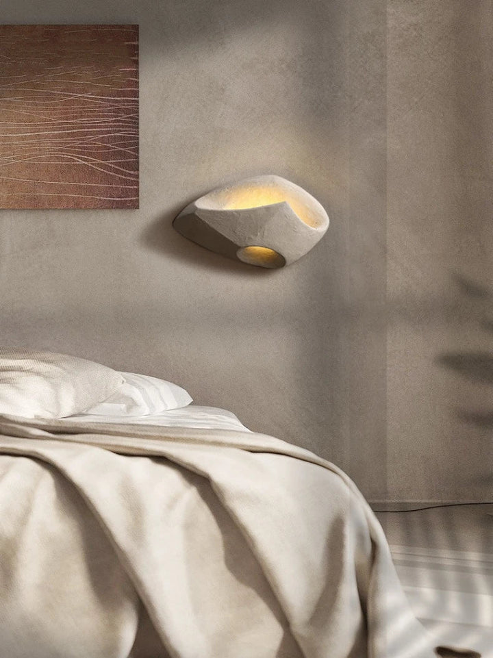 Skanto | Minimalistisk Vegglampe med Wabi-Sabi Estetikk
