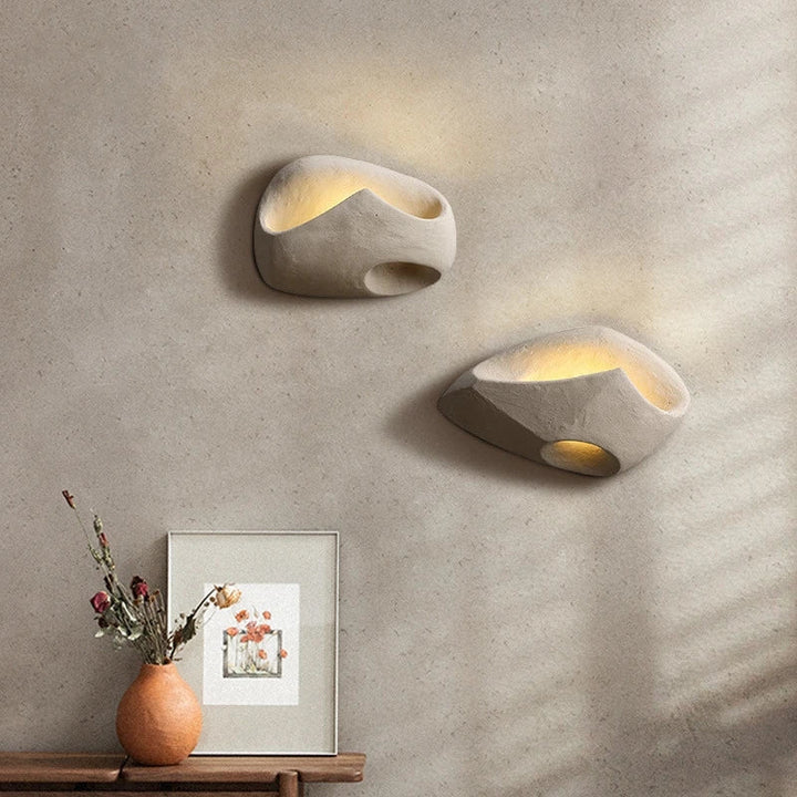 Skanto | Minimalistisk Vegglampe med Wabi-Sabi Estetikk