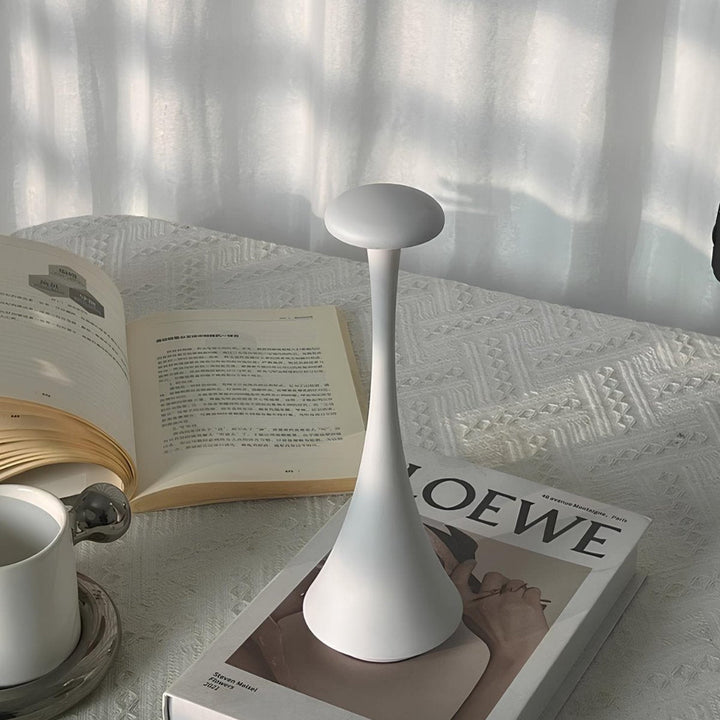 Skanto | Lumina Spire Lampe