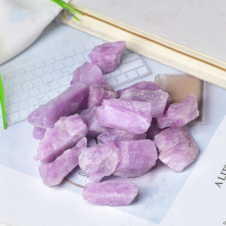 Skanto | Lilac Kunzite Rawstone