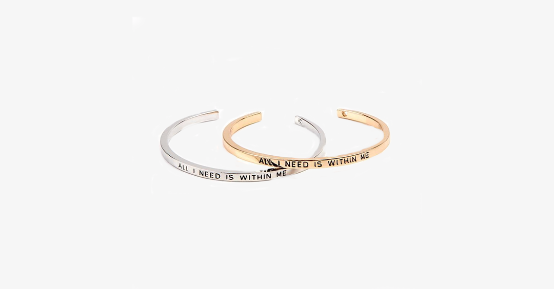 Skanto | Vakker Cuff Bangle Armbånd med motiverende sitat
