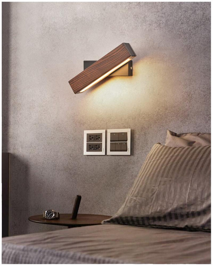 Skanto | Tre LED Vegglampe med Rotasjonsfunksjon - Twilight Pivot