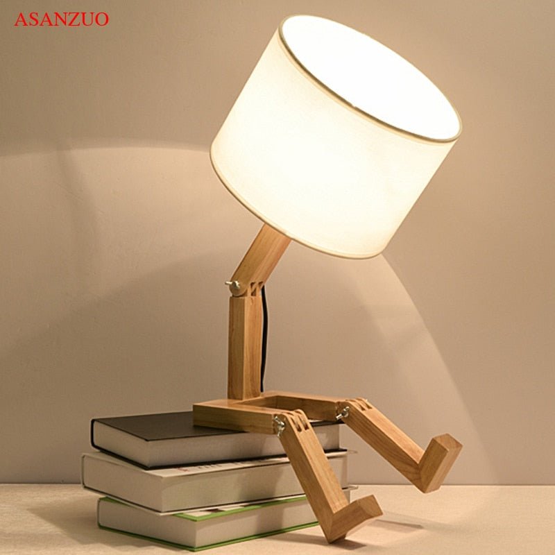 Skanto | Wood Boy Shape LED Skrivebord Lampe Skrivebord Ornament