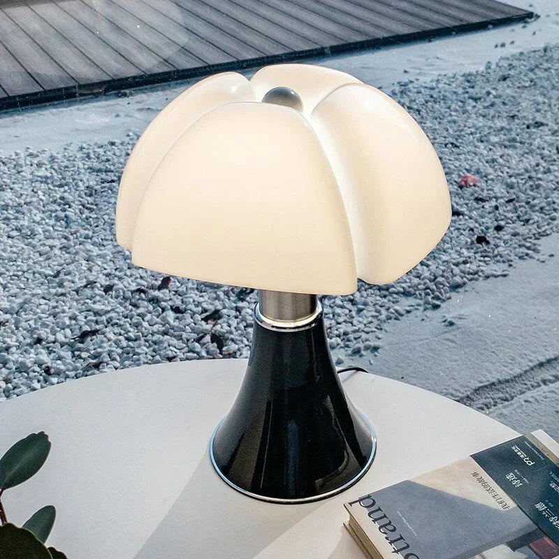 Skanto | FloraLuxe Designer Floral Bordlampe | Stilfull Belysning for Ethvert Rom