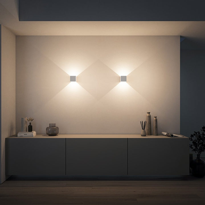Skanto | LumiGuard - LED vegglampe med varm lys